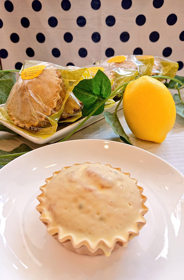 レモンケーキ販売中